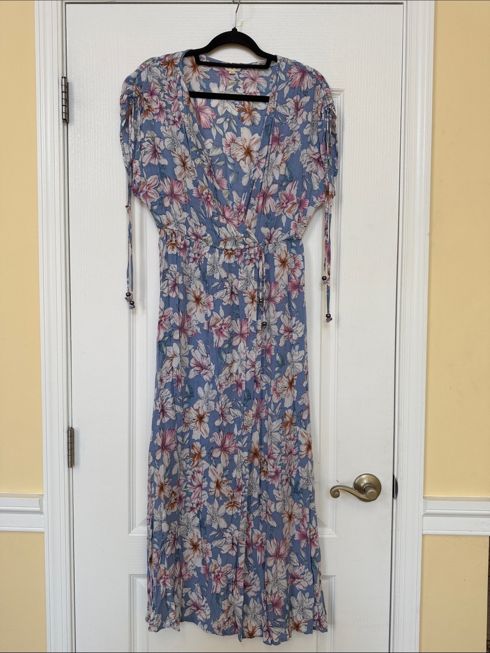 POL Floral V-Neck Maxi Dress With Short Drawstring Shoulders